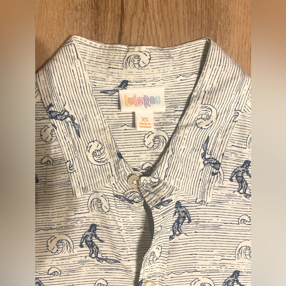 Lularoe Micheal Button Down Casual, 1 pocket Shirt. Pit to pit = 21” - Picture 8 of 8